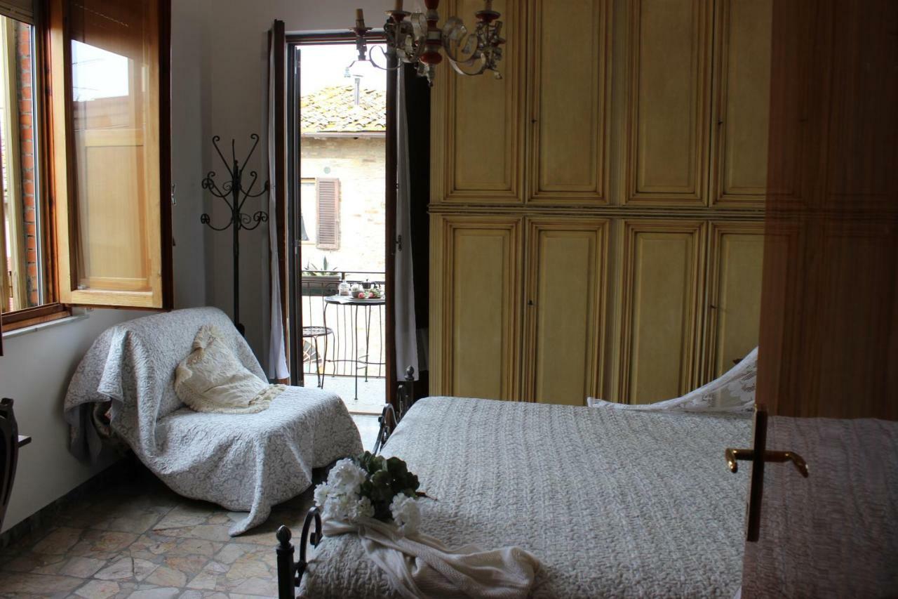Guest House Edera Σαν Τζιμινιάνο Εξωτερικό φωτογραφία
