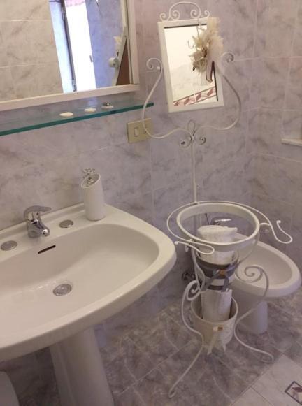 Guest House Edera Σαν Τζιμινιάνο Εξωτερικό φωτογραφία
