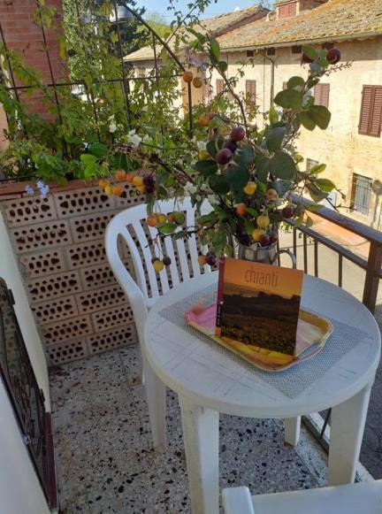 Guest House Edera Σαν Τζιμινιάνο Εξωτερικό φωτογραφία